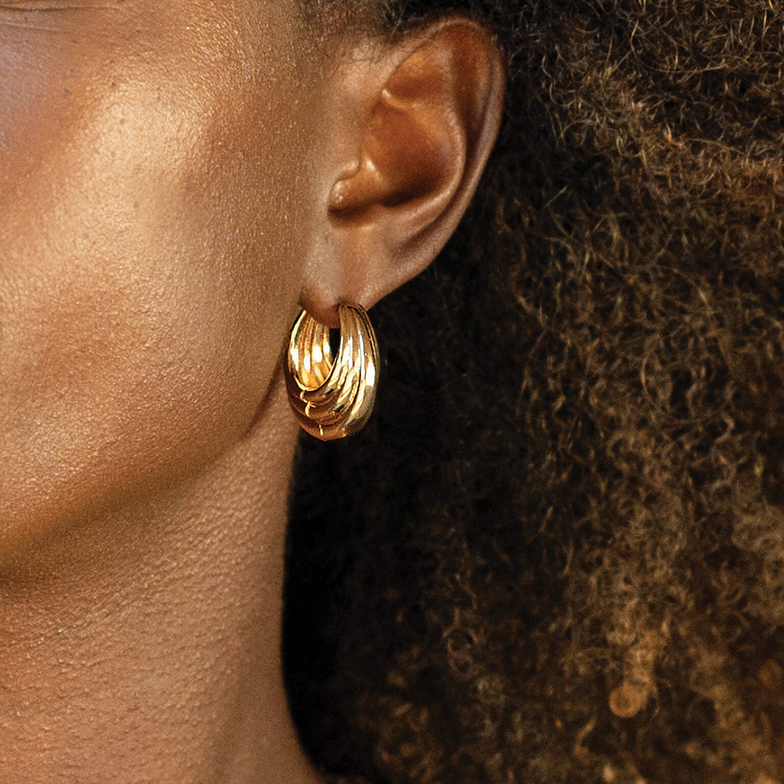 MIDAS CHUNKY RIDGE HOOP EARRINGS
